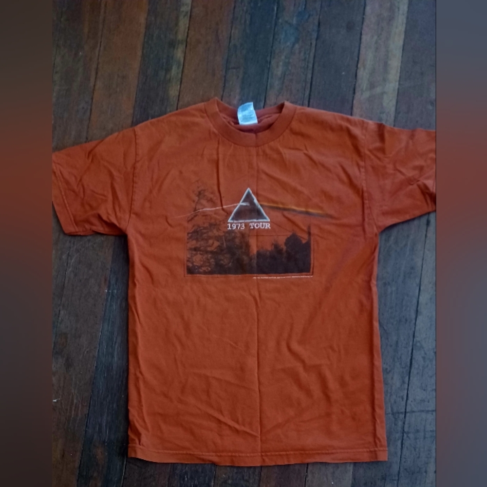 Pink Floyd 1973 Tour T-Shirt Medium  Burnt Orange Short Sleeves 2007 Edition